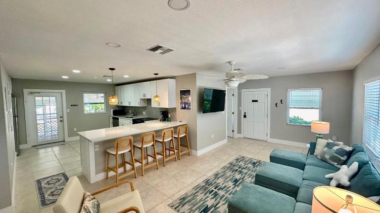 Turtle Nest Beach House - Perfect Beach Getaway - Chambres d'hôtes Fort Myers Beach