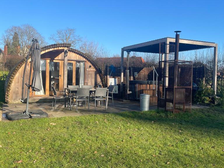 Wimbish Hall Cabins - B&B Wimbish