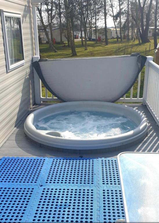 J S RETREATS @ TATTERSHALL LAKES - Chambres d'hôtes Tattershall