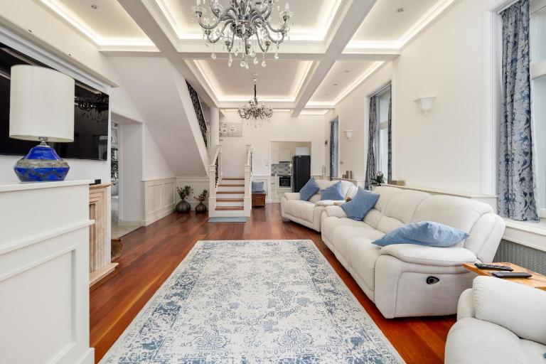 Uhu Villa 750 m2 - Budapest - B&B Budapest