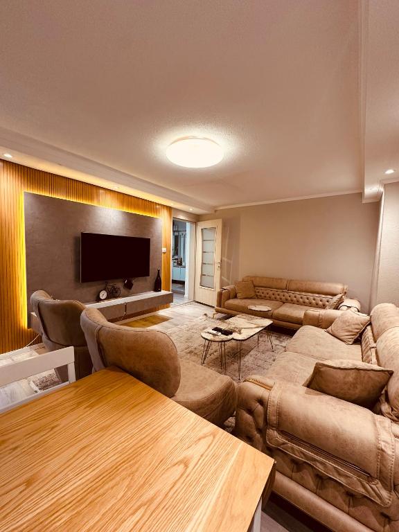 Skyline Apartment 2 - B&B Peja