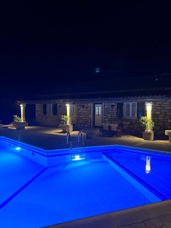 Villa Delphini - B&B Argyrátika