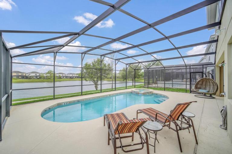 LAKE VILLA 6bd, all un-suite, pool, spa, grill - Chambres d'hôtes Kissimmee