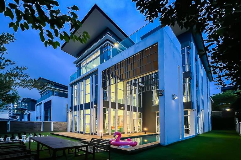 Luxury Villa Hamton Kemensah, Ampang - Smarthome - B&B Ampang