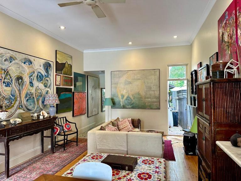 Art-Filled Designer Terrace in Chic Woollahra - Chambres d'hôtes Sydney