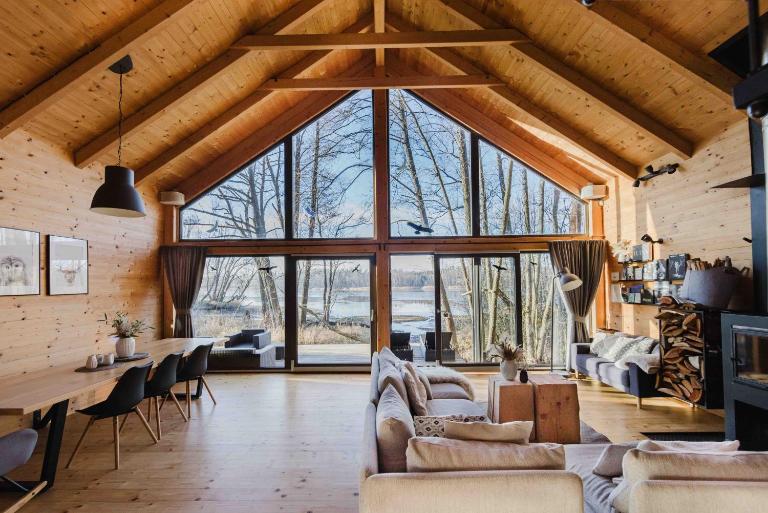 Toksol Homes - Chambres d'hôtes Častonín
