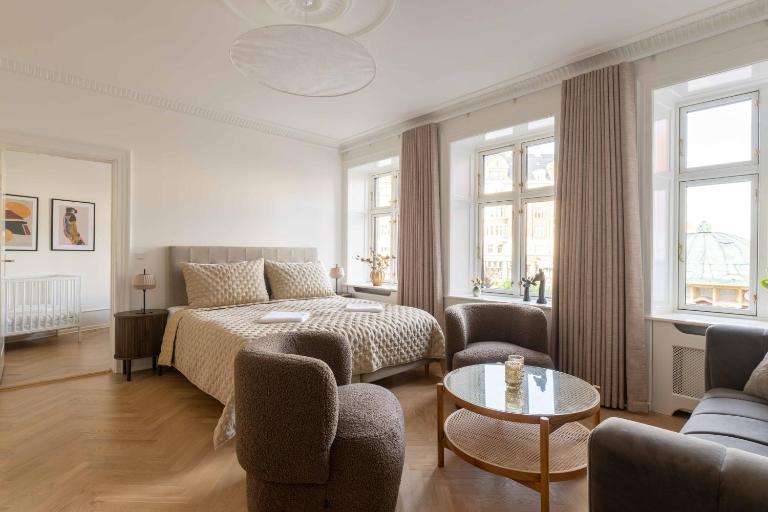 Lovely Apartment by w Bathtub and Balcony - B&B Copenaghen