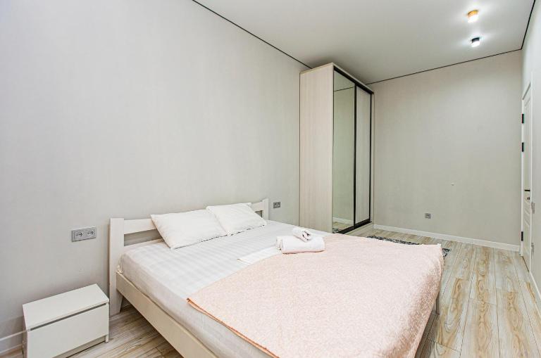 Евро двушка в центре города kv9 - B&B Almaty