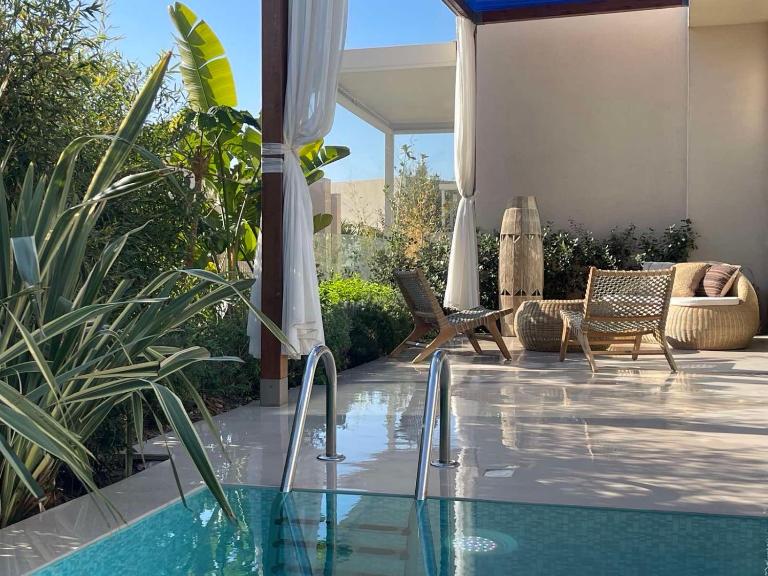 Green Coast beach villa with pool, hot tub & sauna - Bed and Breakfast Palasë