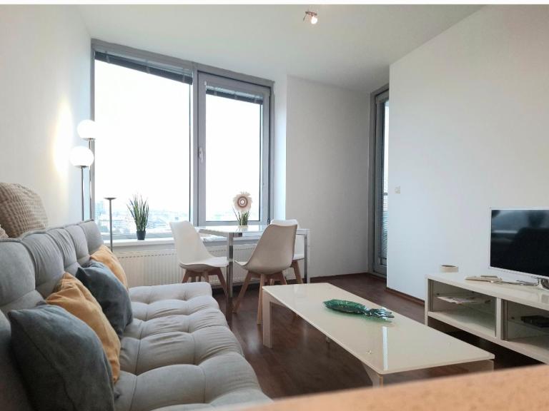 A Zen Getaway with garage parking - B&B Bratislava