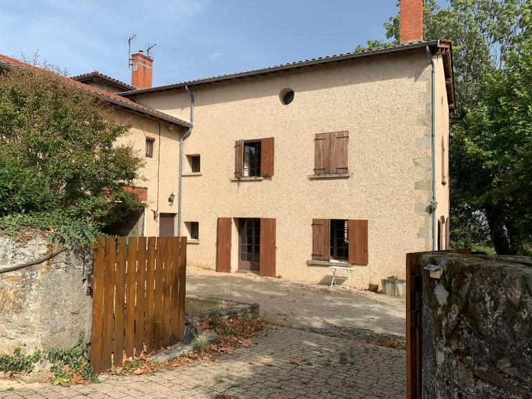 Grande maison familiale à la campagne 18kms de Lyon - B&B Orliénas