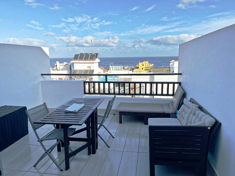 Girasol Rooftop View - B&B Puerto de la Cruz