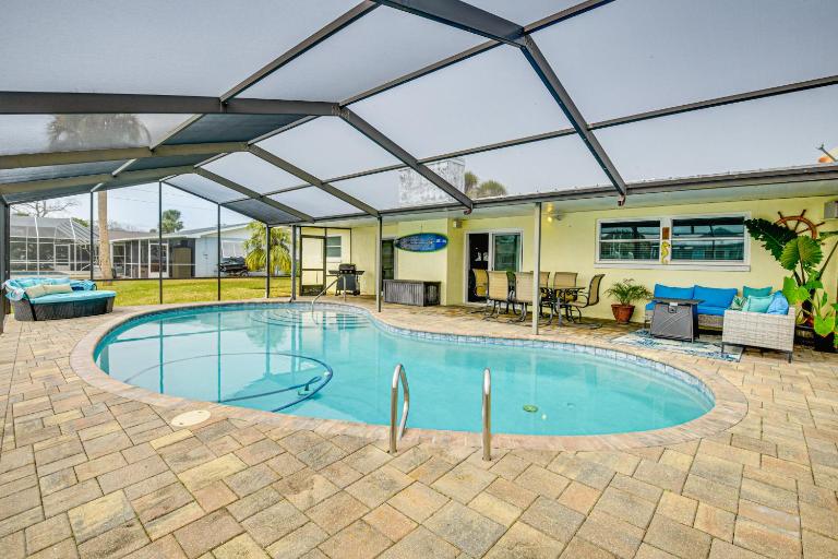 Sunny South Daytona Home w/ Pool & Grill! - B&B South Daytona
