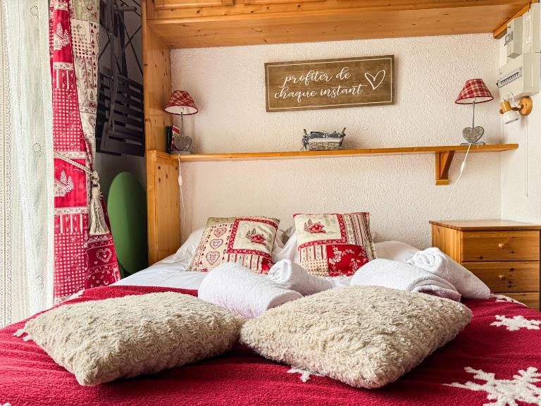 Charmant Studio Avec Terrasse By TerraAlpina - Bed and Breakfast Saint-Gervais-les-Bains