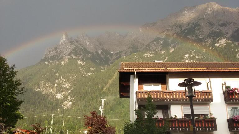 Gartenblick - Ferienwohnung Mittenwald