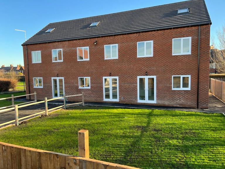 Campion Contractor Stays With Parking - Bed and Breakfast Sheffield