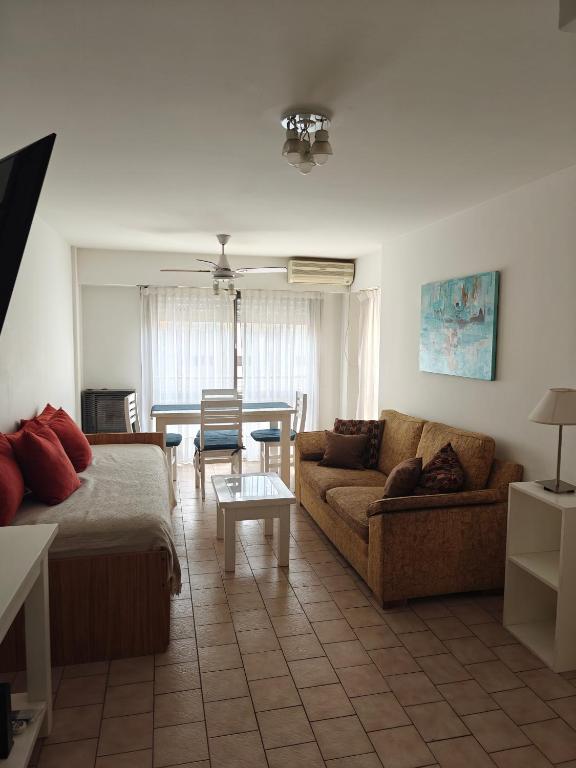 Departamento amoblado en pleno centro, con cochera - B&B Bahía Blanca