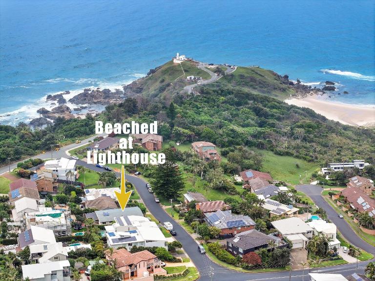 Beached at Lighthouse - stunning ocean views and pool - Ferienwohnung Port Macquarie