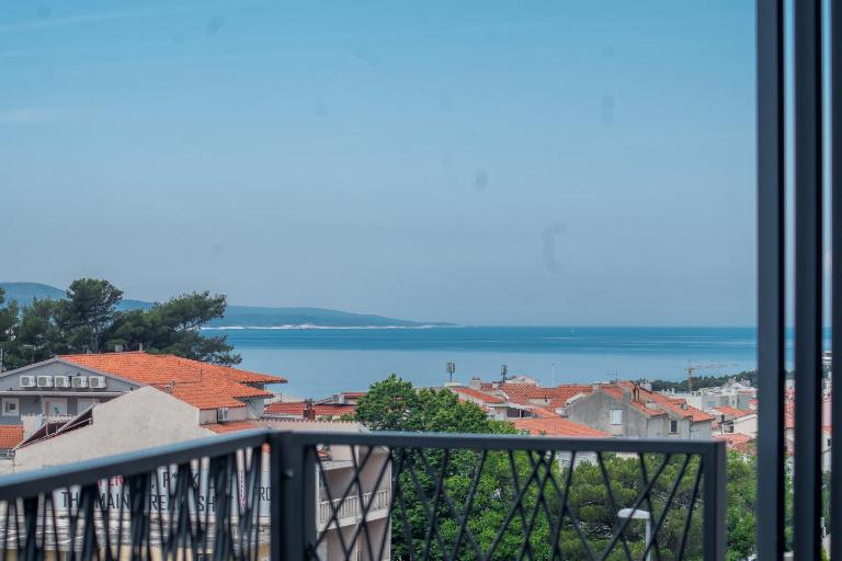Luxury Seaview Apartment Adriatic Pearl - B&B Makarska