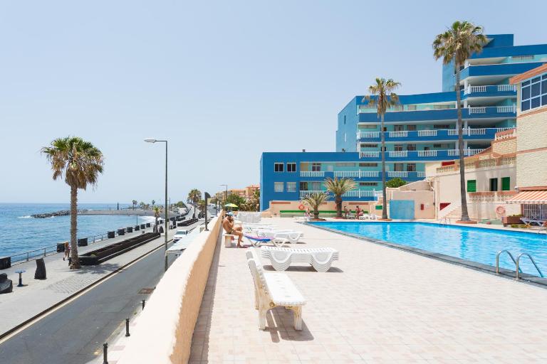 Home2Book Cozy Coastal Duplex & Pool, Caletillas - B&B Punta Larga