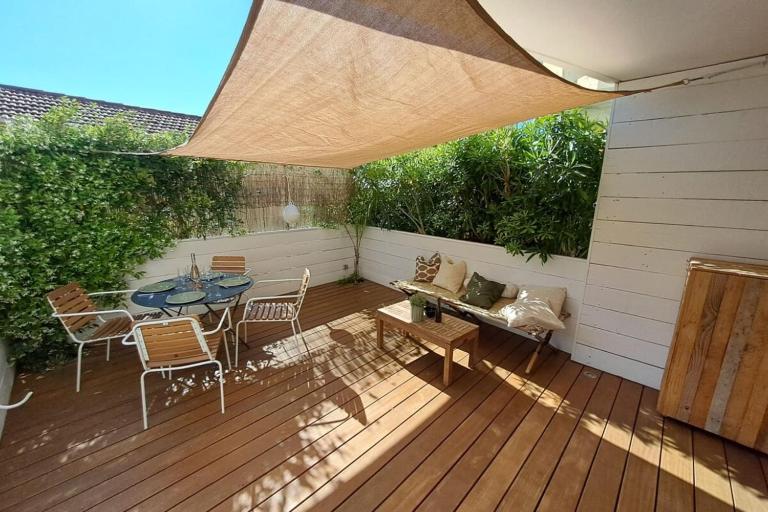 T2 with terrace in La Fossette - B&B Le Lavandou