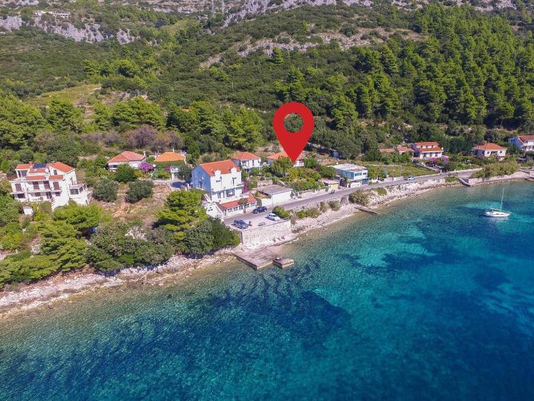 Bella Perna 3-Bedroom beachfront apartment - B&B Kučište