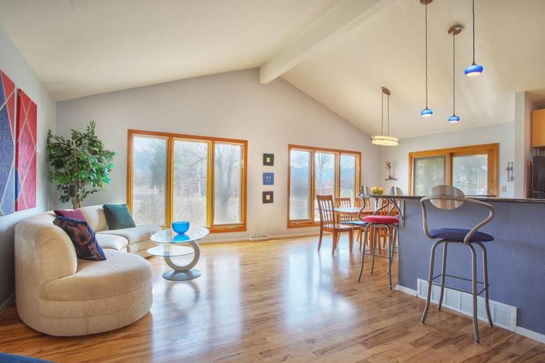 5 bedroom, 7 beds, 3 bath - Sleeps 12, Great for Families - B&B Boulder