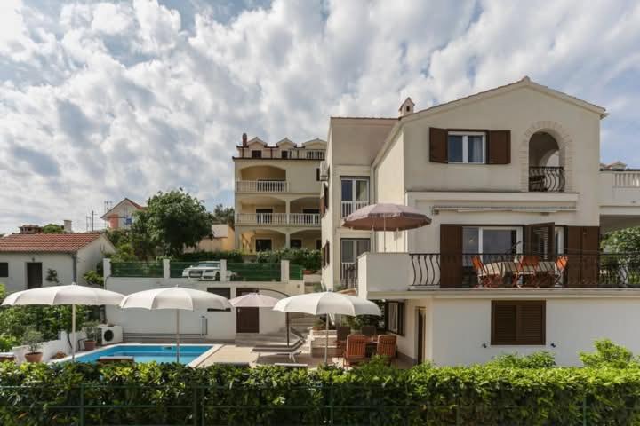 Villa Anita - Ferienwohnung Okrug Donji
