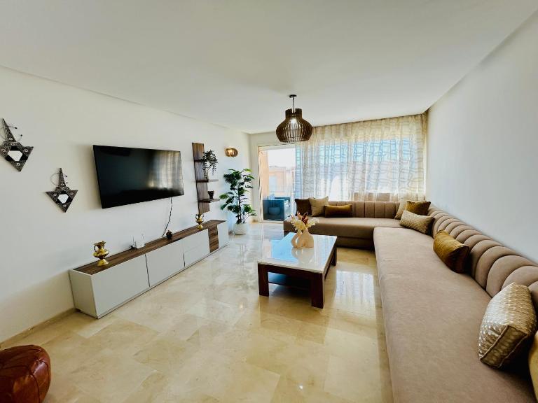 Azure Nest - Sea View Duplex with Golf and Pool Access in Taghazout Bay - Chambres d'hôtes Tamraght Ouzdar