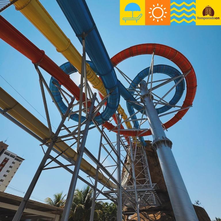 Spazzio diRoma com acesso ao Acqua Park - Temporada Cn L - B&B Caldas Novas