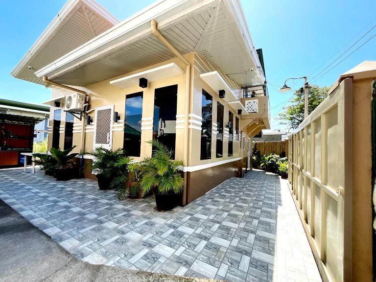 Chic and Cozy Retreat in San Fernando La Union - B&B San Fernando