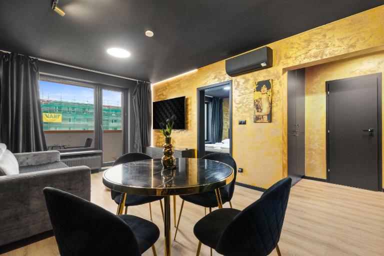 LAM Klimt - AC - Balcony - Ferienwohnung Bratislava