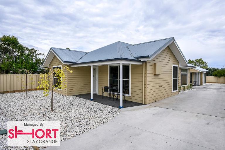 Wolaroi Villa 1 - In Very Quiet Street - B&B Orange