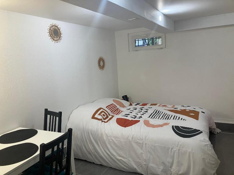 Petite Chambre avec SdB partagée - Ferienwohnung Angers