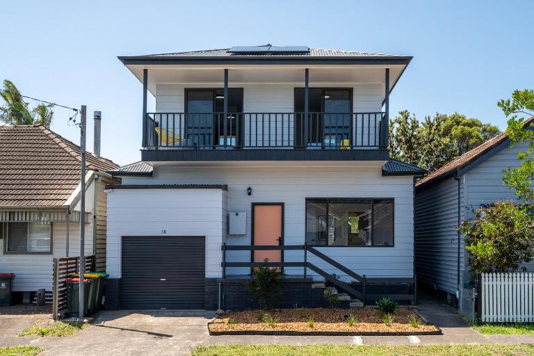 Newcastle Escape 4-Bedroom House - B&B Hamilton