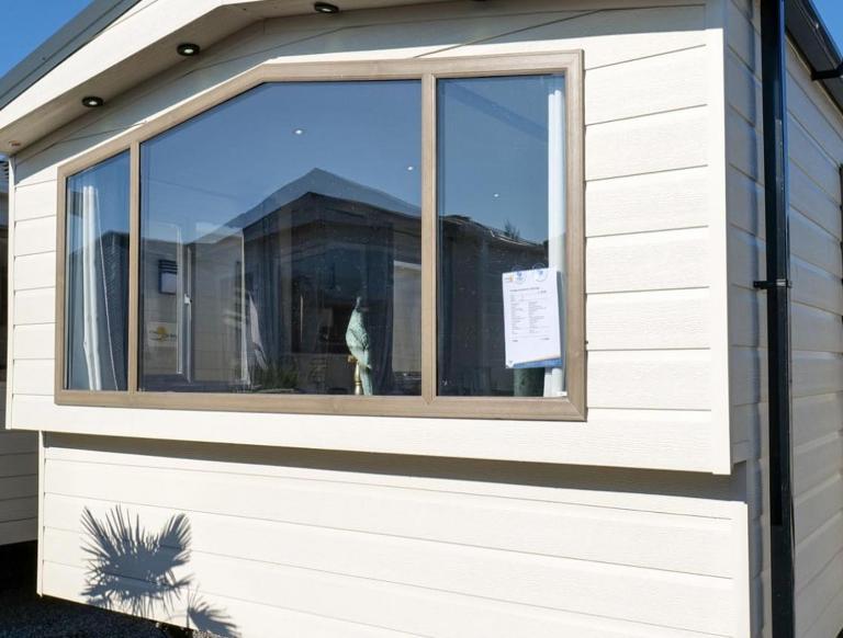 Camping Zavelbos Superior Chalet - B&B Maaseik