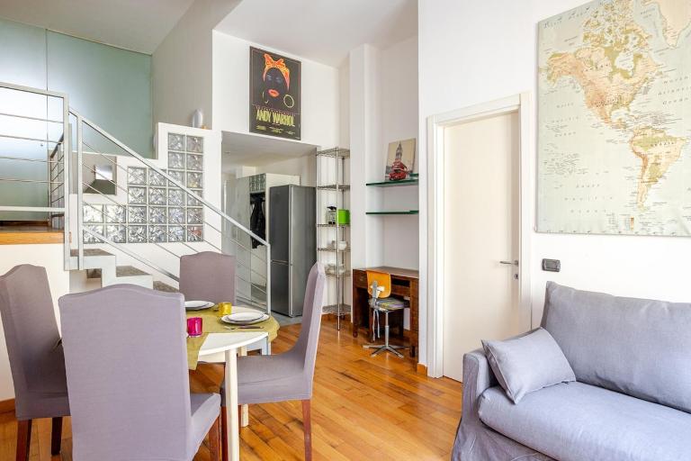 Cozy loft in the heart of Isola district - Bed and Breakfast Milaan