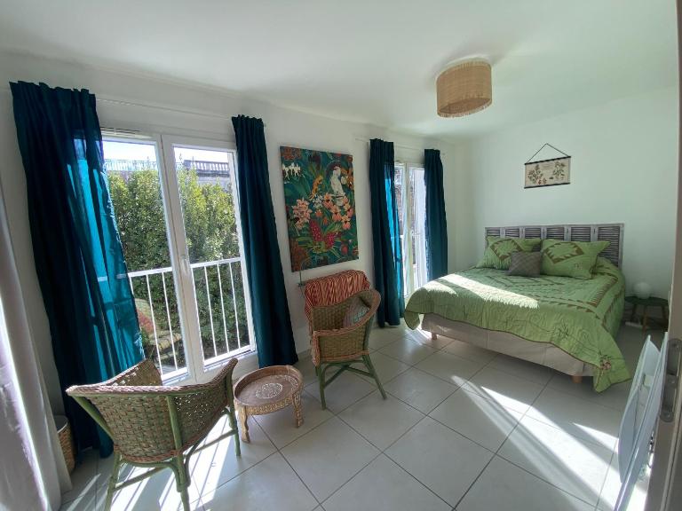 Maison 3 chambres, Parking, jardin, climatisation - B&B Arles