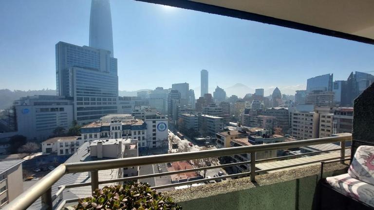 Lindo departamento a pasos de costanera center - Chambres d'hôtes Santiago