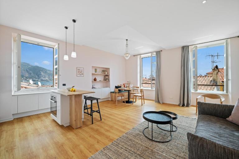 Le Saint Michel,dernier étage, vieux Menton, zone piétonne - B&B Menton