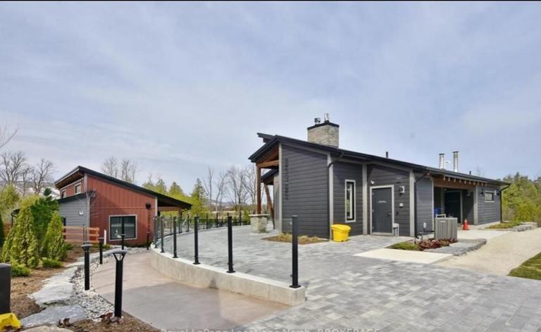 3 Bdrm Blue Mountain Condo - Ferienwohnung Collingwood