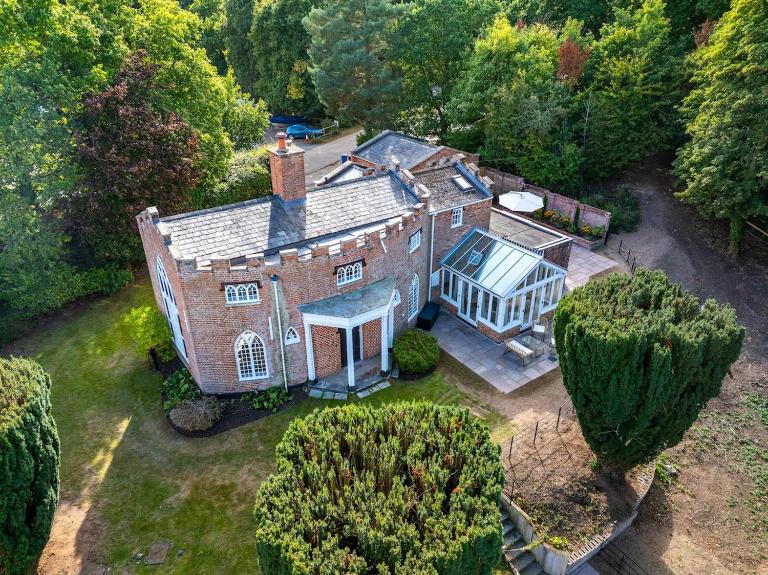The Cat House - B&B Woolverstone