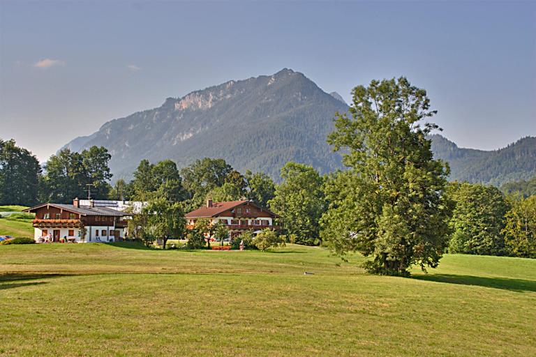 Ferienwohnungen Kressenlehen - B&B Bischofswiesen