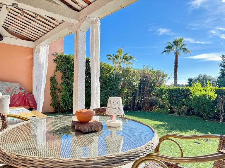Holiday Sun Villa - B&B Villeneuve-Loubet