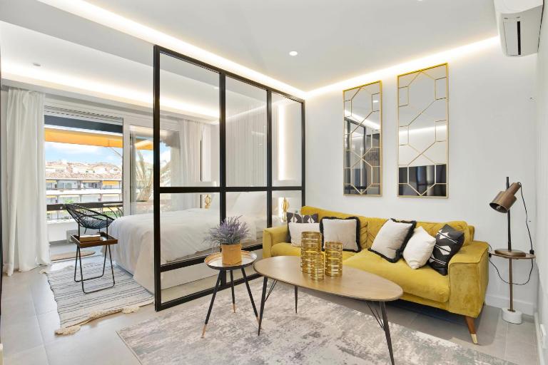 Golden Mile Lux Sea View Suite with Balcony - Ferienwohnung Marbella