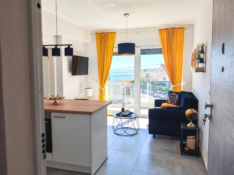 Modern Luxury Apartment Diva 1 , 4 stars, Čiovo, Okrug - Chambres d'hôtes Trogir