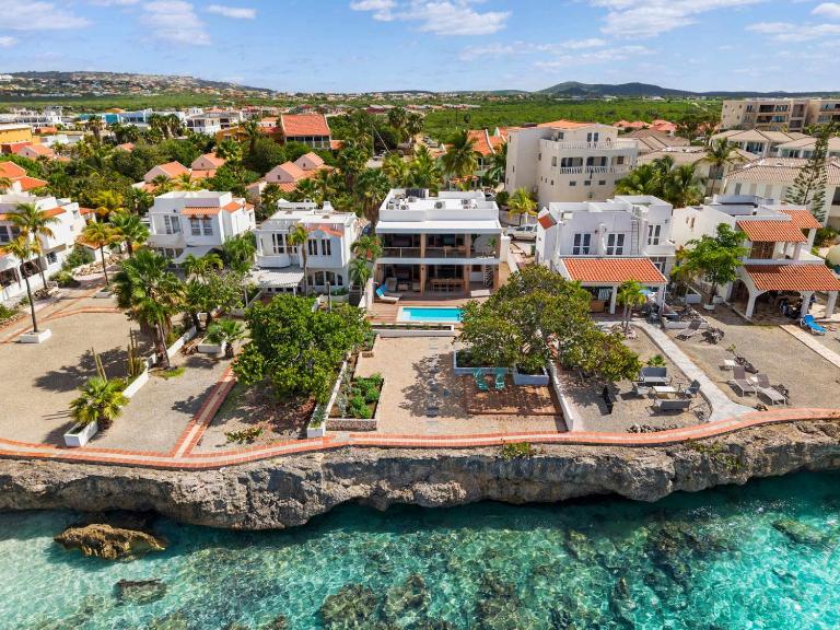 Villa Hamlet Harmony right by the sea with a cooling private pool - Bed and Breakfast Kralendijk