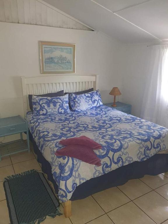Chalet 4 at Cynthias Country - B&B Hartbeespoort