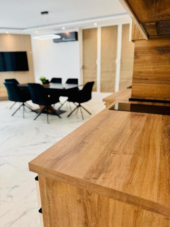 luxuri suite ''dezodava'' - B&B Sandanski