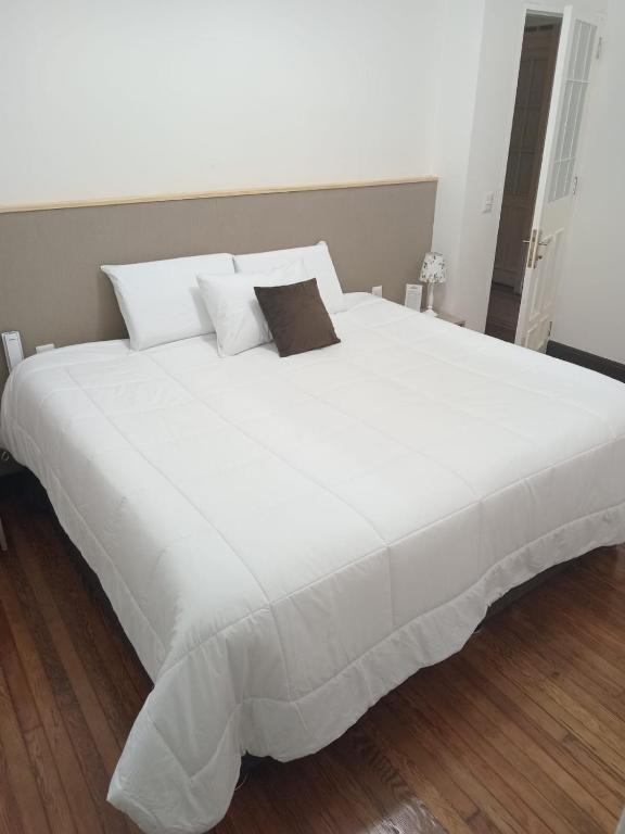 Colville Hospedaje, a 1 cuadra de la plaza mayor de lima - B&B Lima
